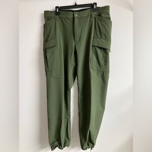 Duluth Trading Company Men’s Cargo Pants, 36 X 30, Olive Green